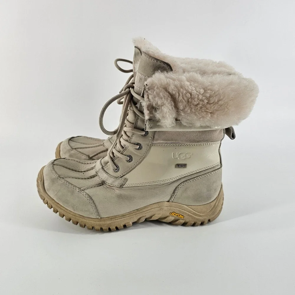 UGG Adirondack II Snow Boots Women 9.5 Sand Leather Waterproof Winter Gorpcore